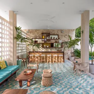 Tiki Tiki Hotel Tulum Pueblo